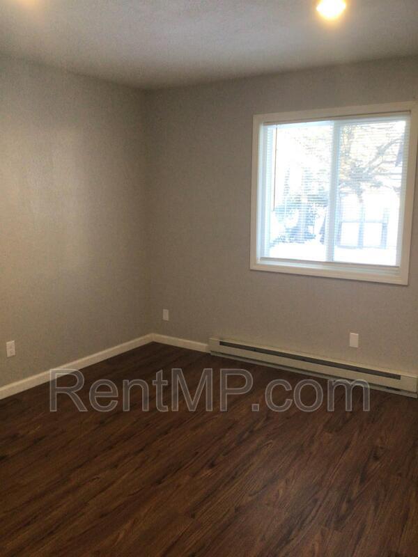 Building Photo - 913 Mulberry Ln