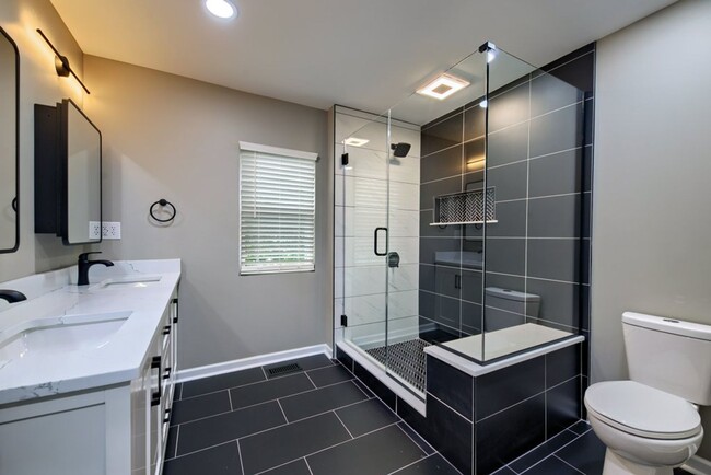Building Photo - North Campus OSU Renovated Single Family H...