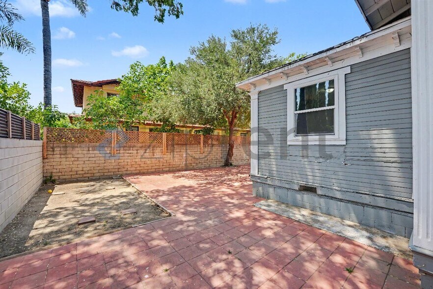 Building Photo - Unit 1333