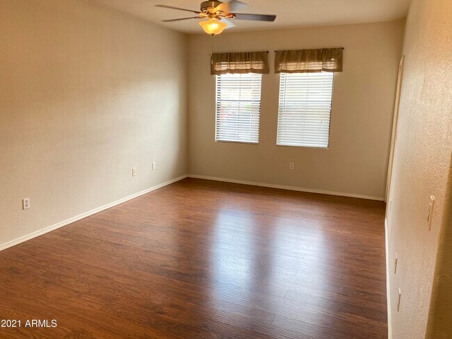 Building Photo - 5302 E Van Buren St