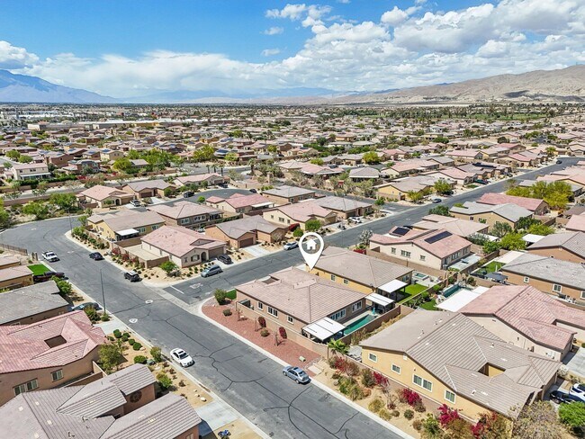 Building Photo - 42912 Gazapo Ct