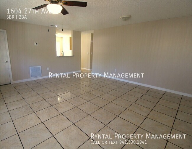 Building Photo - 1604 27th Ave E