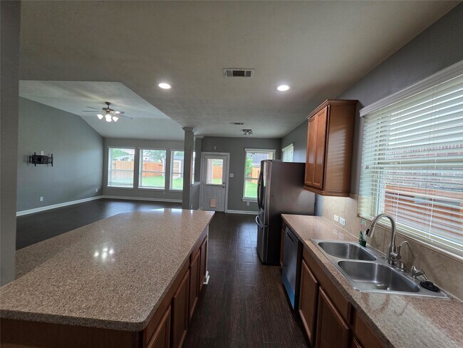 Building Photo - 19415 Bronte Springs Court