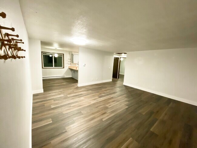 Building Photo - 3238 Lyon St SE