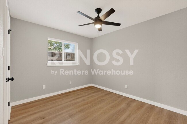 Building Photo - 507 S Spring Creek Dr