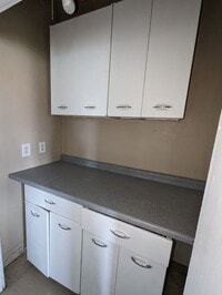 Building Photo - 210 S Doxtator St