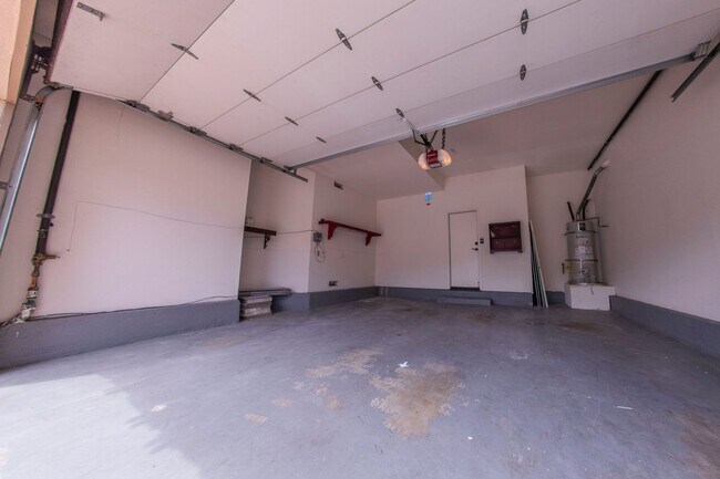 Building Photo - 9756 Keeneland Row