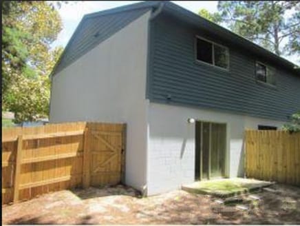 Building Photo - 3936 SW 26th Terrace