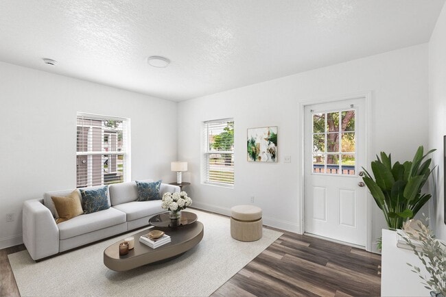 Building Photo - MULBERRY HOME FOR RENT!