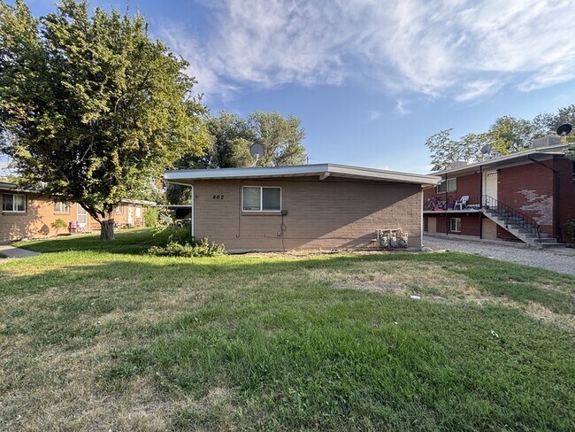 Building Photo - 462 E Granite Ave