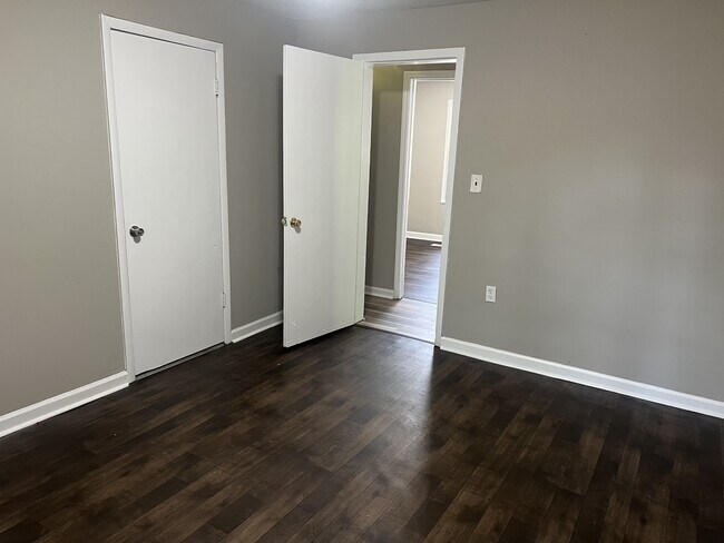 Building Photo - 1409 Bradt St