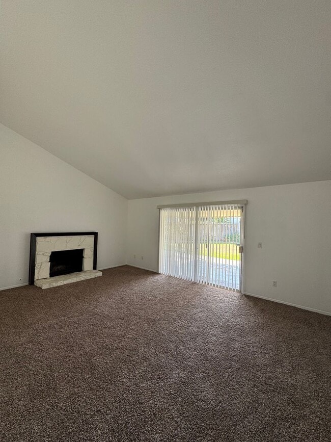 Building Photo - 6512 Cadiz Cir
