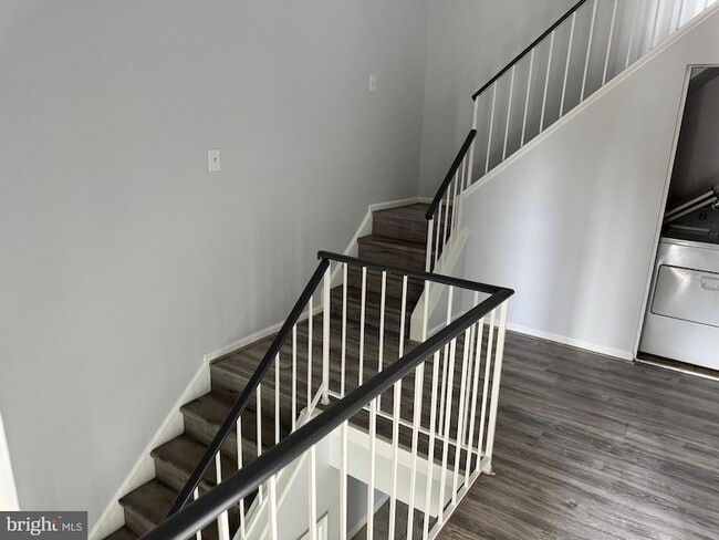 Building Photo - 7527 Belle Grae Dr