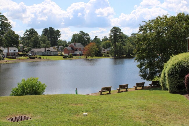 Building Photo - 107 Springlakes Cir