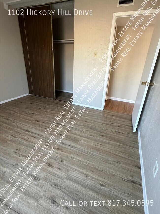 Building Photo - 1102 Hickory Hill Dr