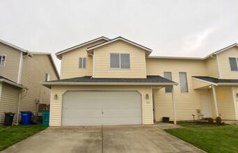 Building Photo - Finic5