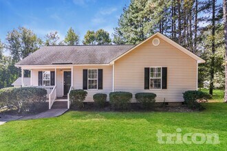Building Photo - 47 Spaniel Ln