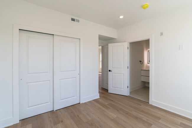 Building Photo - 5900 Germantown (The Premiere)