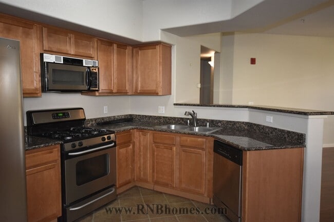 Building Photo - 1211 Vessona Cir