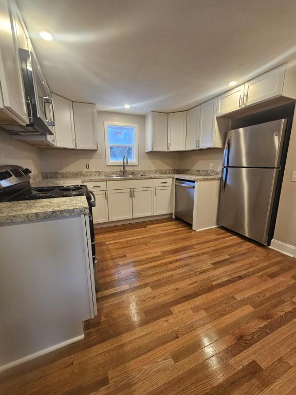 Building Photo - 5791 Lincoln Ave