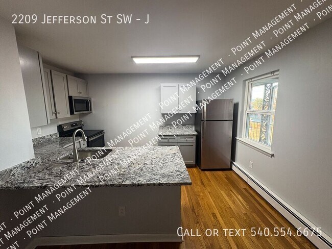 Building Photo - 2209 Jefferson St SW