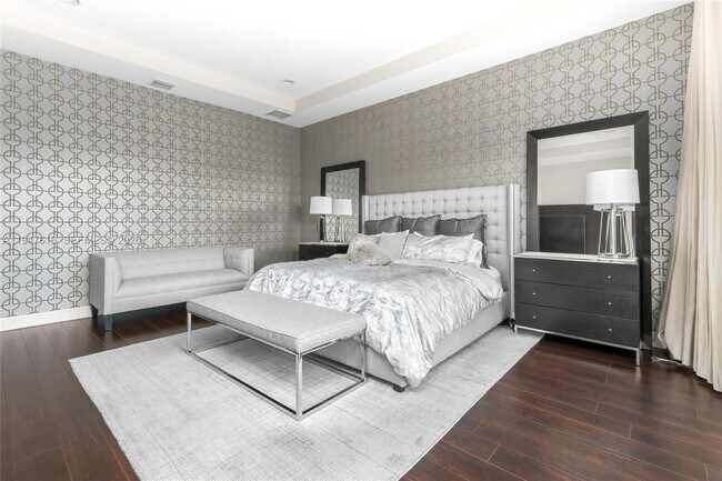 Building Photo - 10220 Sweet Bay Ct