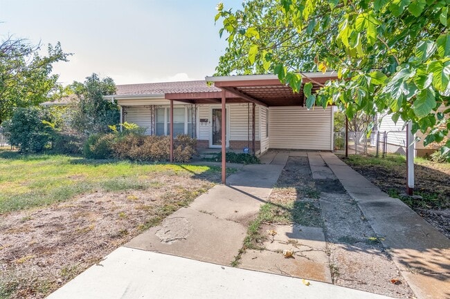 Building Photo - 5130 Vicki St