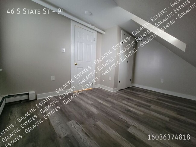 Building Photo - Gigantic 4 bedroom 1 bath apartment Concor...