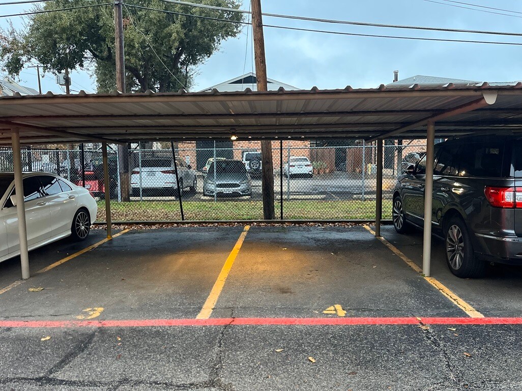 Parking - 4209 Avondale Ave