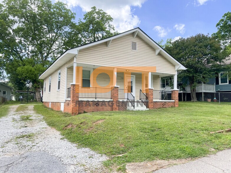 Building Photo - 276 Moore St