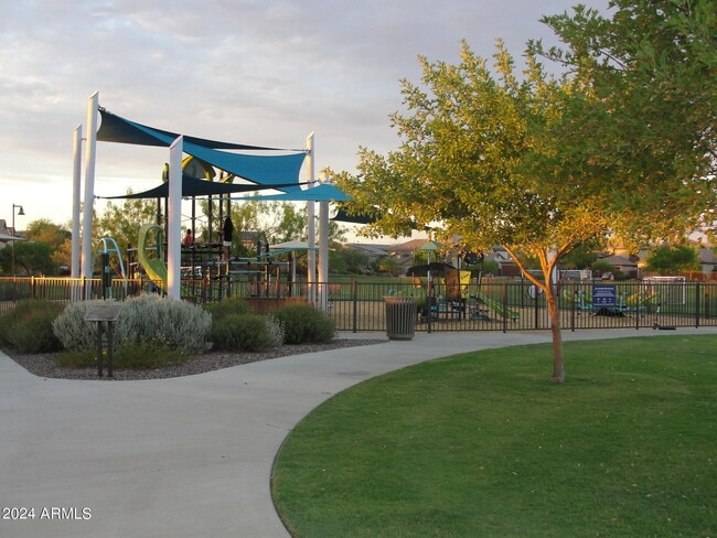 Building Photo - 4512 W Stoneman Dr