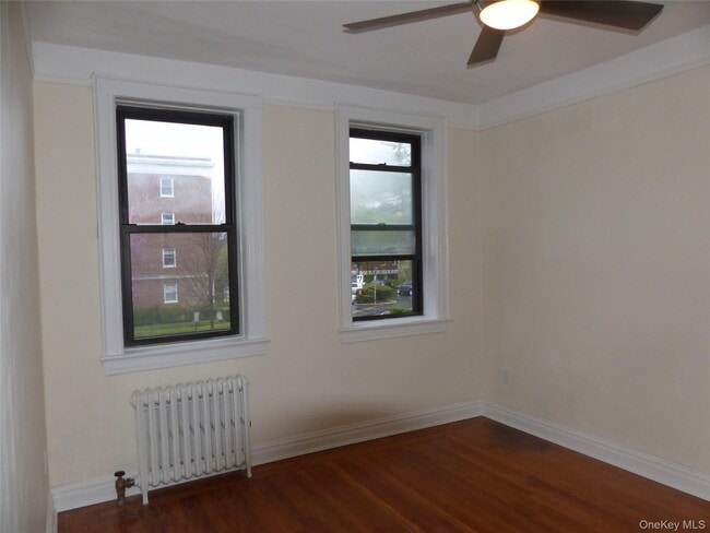 Building Photo - 222 7th St