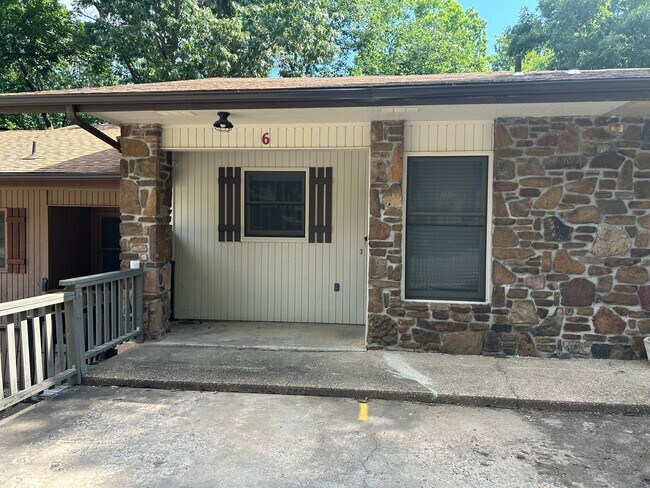 Building Photo - 6 Williams Ln