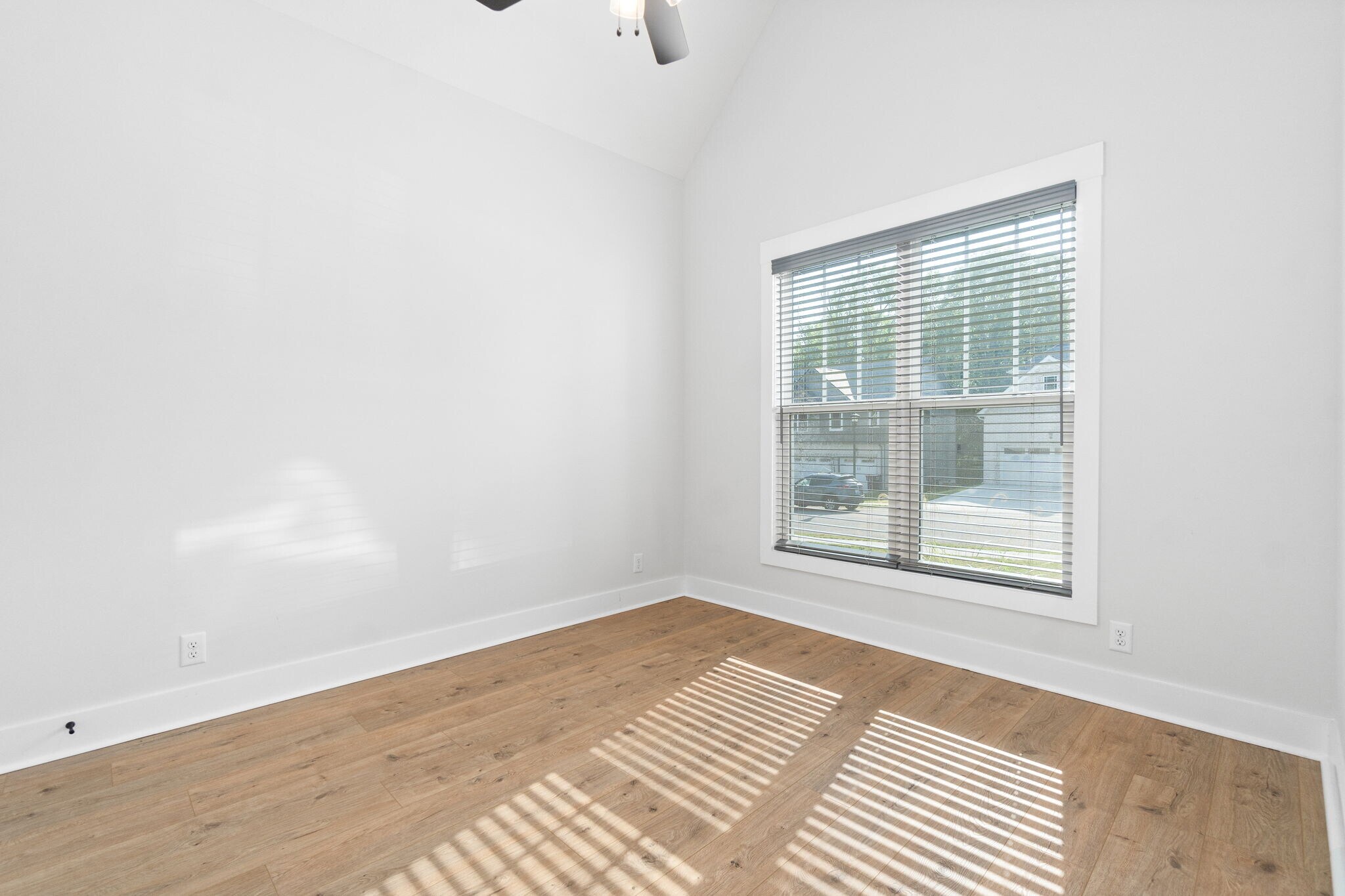 Building Photo - 1022 Brightwood Ct