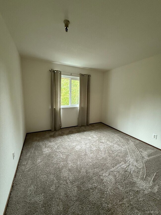 Building Photo - 206 Vista Prieta Ct