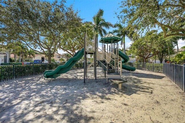 Building Photo - 4345 Key Lime Blvd