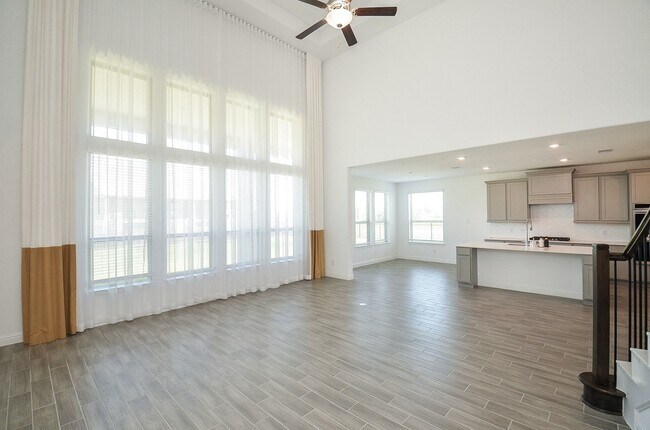Building Photo - 6502 Wild Holw Ct