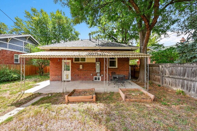 Building Photo - $3,500.00- Charming and Updated 4 bed, 3 bath Home in West Highland Denver!