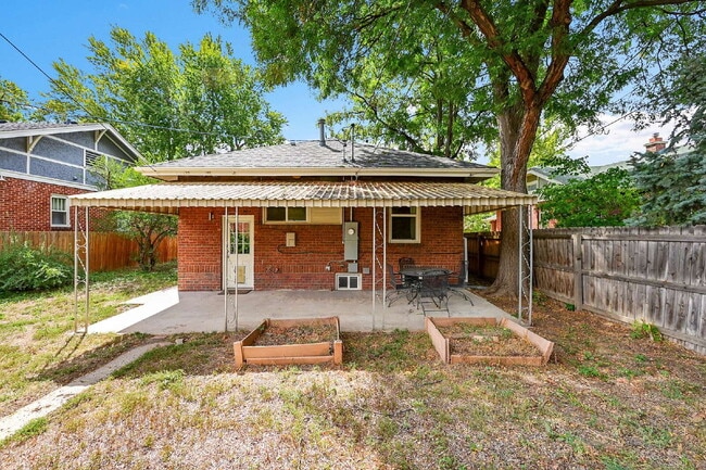 Building Photo - $3,700- Charming and Updated 4 bed, 3 bath Home in West Highland Denver!