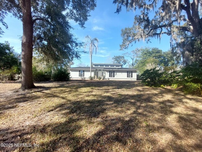 Building Photo - Large 3/2.5 home in the Heart of Orange Park