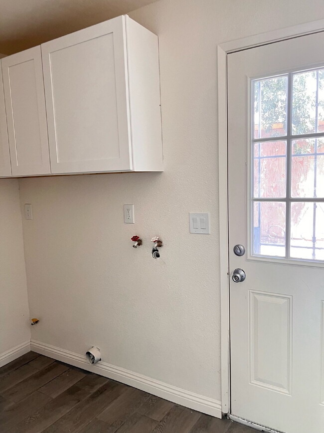 Building Photo - Newly renovated 2br 1bath near the 215