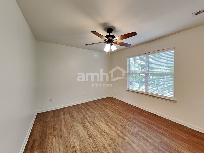Building Photo - 10929 Shelly Renee Dr