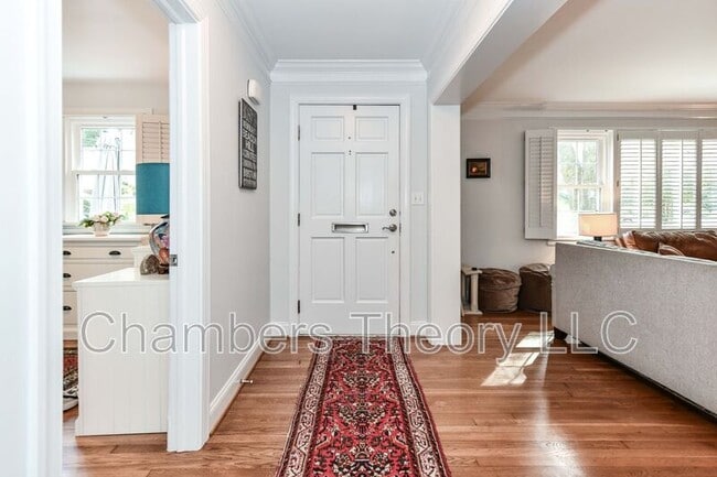 Building Photo - 3061 N Oakland St