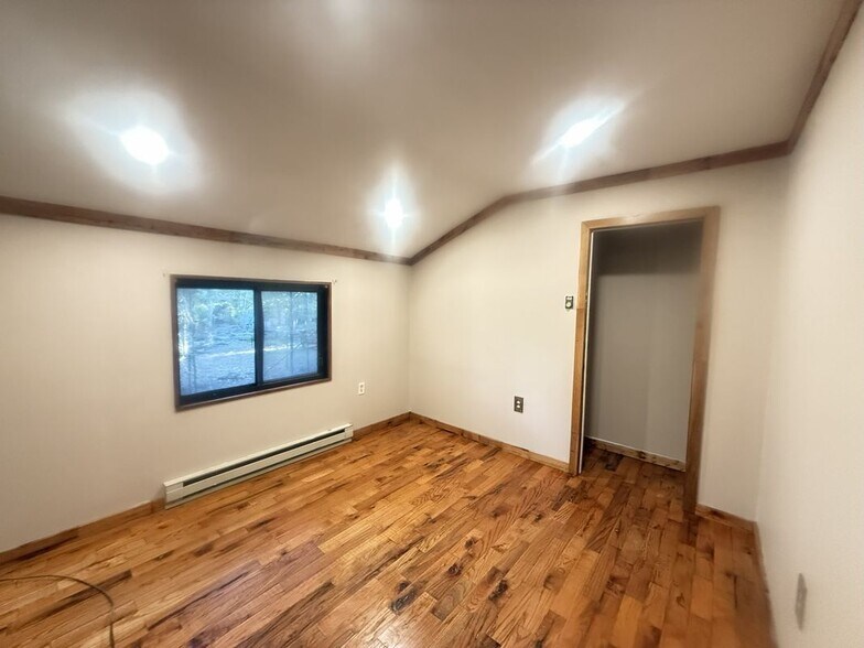 Building Photo - 235 Scenic Dr
