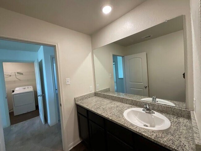 Building Photo - 172 Allington Cir