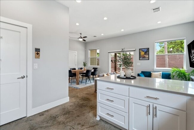 Building Photo - 6301 Santos St