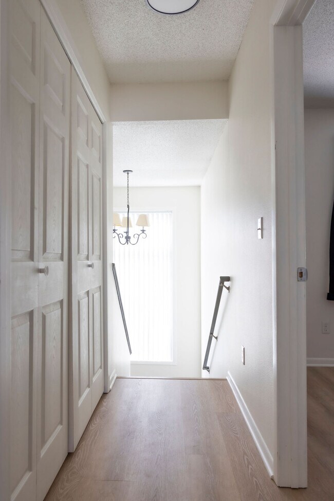 Upper Halway - 433 W Zeller St