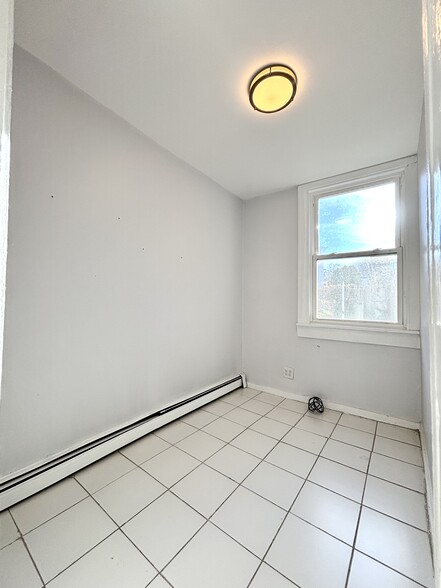 Building Photo - 26 Sterling Pl