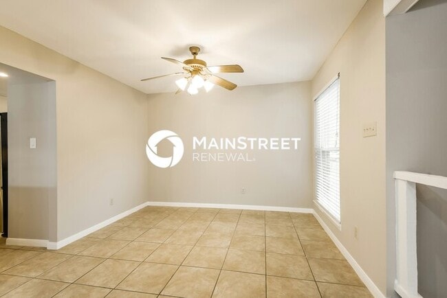 Building Photo - 4 Bedroom Pet-Friendly Home in Houston, TX with Main Street Renewal