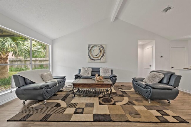 Building Photo - 3247 Bolton Gardens Dr